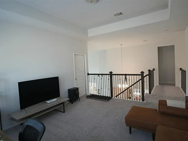 24727 Tanoureen Dr — Photo 28