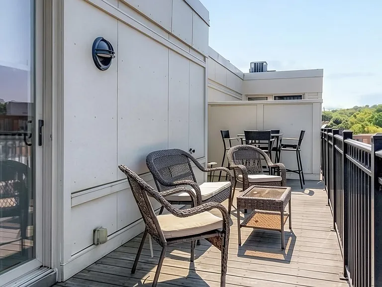 323 Boylston St #602 — Photo 12