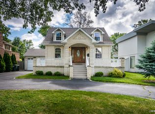 8431 N Greenwood Ave, Niles, IL 60714