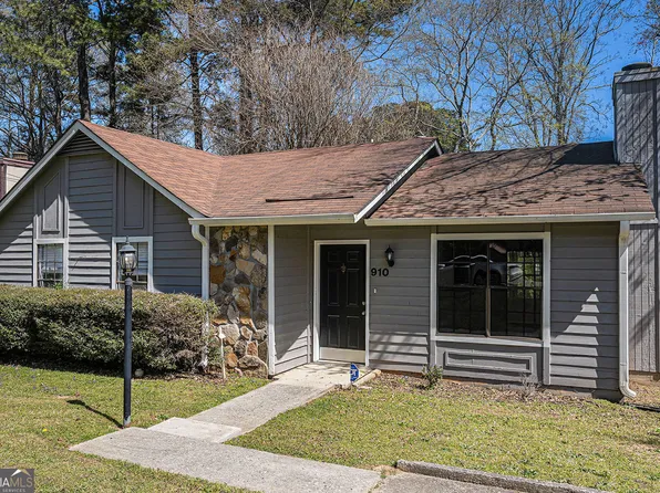 910 Brandon Hill Way, Jonesboro, GA 30238