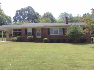 103 Idlewylde Ct, Spartanburg, SC 29301
