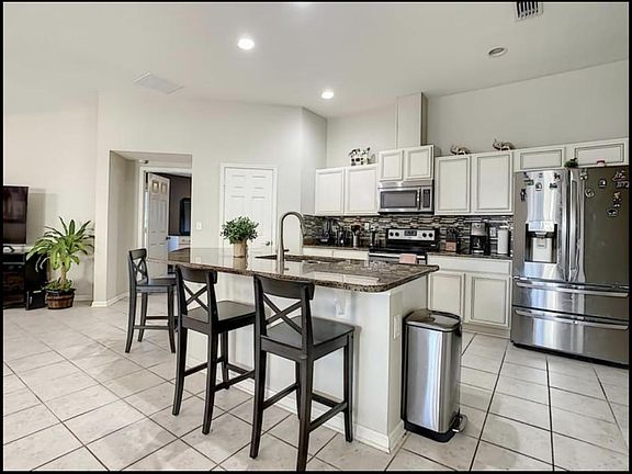 4th image of 120 Prestwick Grande Dr #1