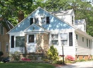 537 Forestview Rd, Bay Village, OH 44140