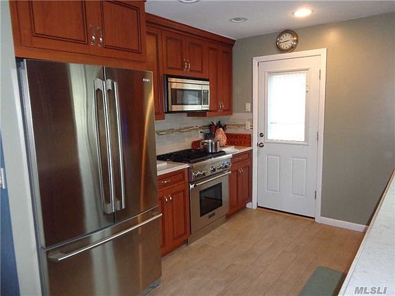 2nd image of 16 Hale St