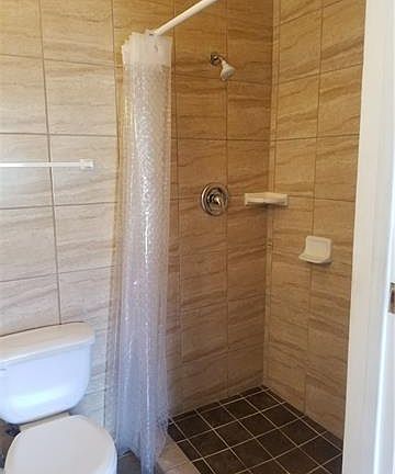 4th image of 854 Roosevelt Pl