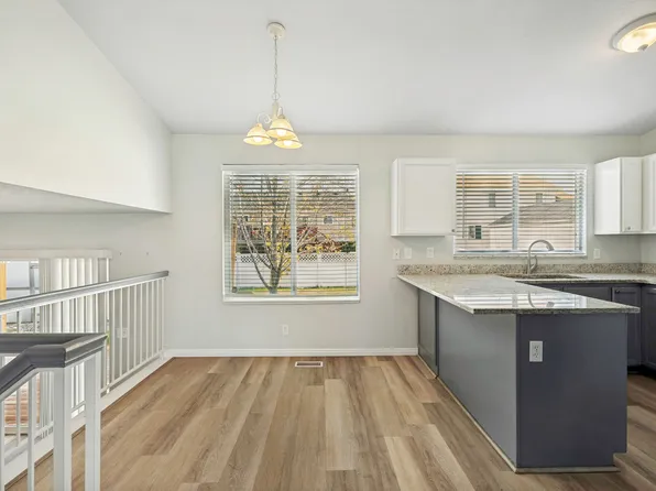 5529 W Ridge Hollow Way, Salt Lake City, UT 84118