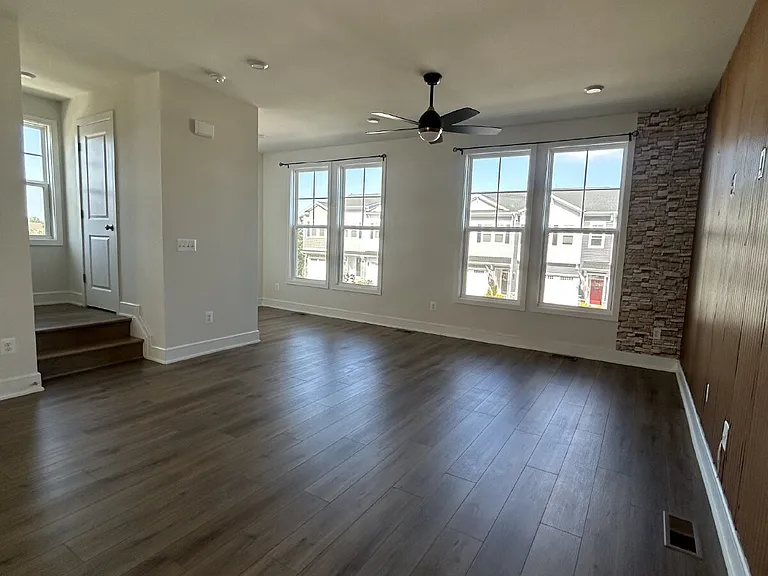 149 Choke Cherry Ct — Photo 6