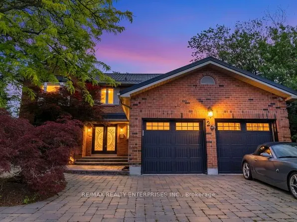 26 Oakridge Ct, Brampton, ON L6Z 2A4