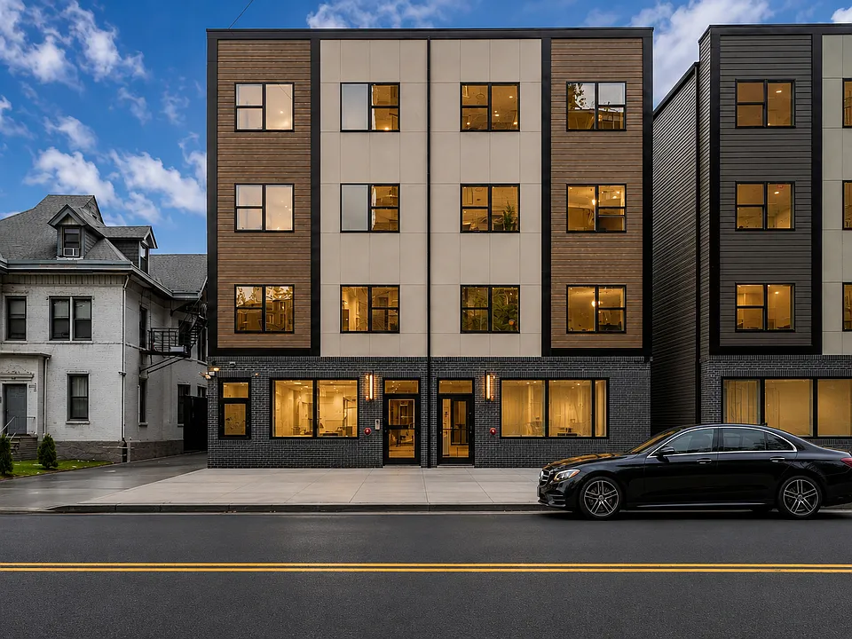 145 Roseville Ave #1