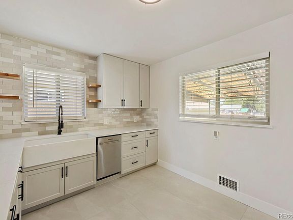 3rd image of 45 S Yates Street