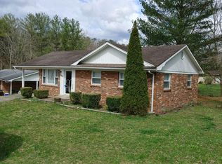 201 Scott Ct, Irvine, KY 40336