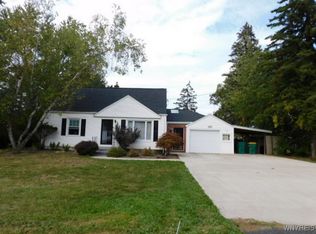 6289 Dorchester Rd, Lockport, NY 14094