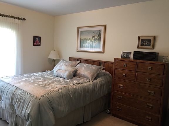 3rd image of 5683 Whitehaven Dr