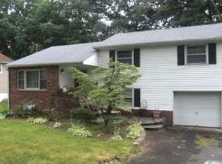 109 N Livingston Ave, Livingston, NJ 07039