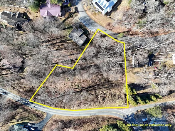 101 Wesley Way #100-101-108, Waynesville, NC 28785