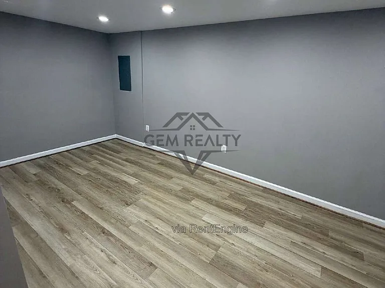 13506 Bentley Cir — Photo 5