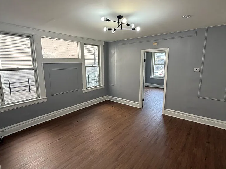 917 Grove St #1 — Photo 1