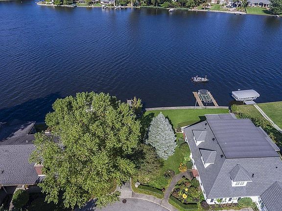 3rd image of 3 Clarendon Dr