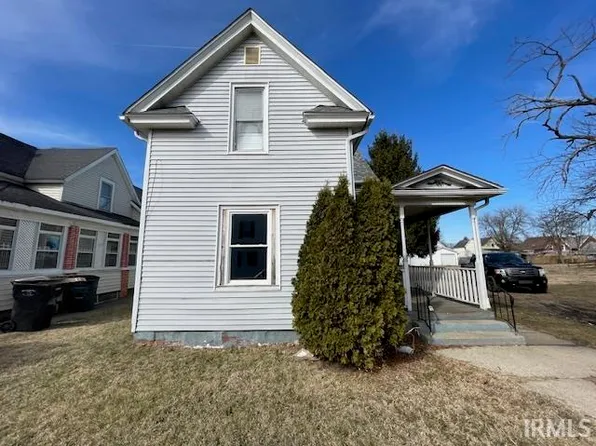 1529 Fisher St, South Bend, IN 46619