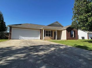 120 Wynfield Ln, Bonaire, GA