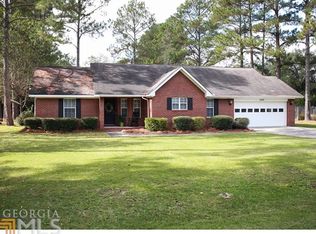 1229 Cherrywood Rd, Waycross, GA 31503