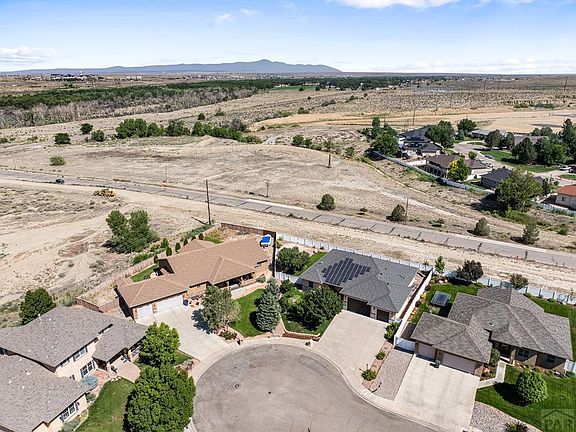 3rd image of 10 Erica Ct