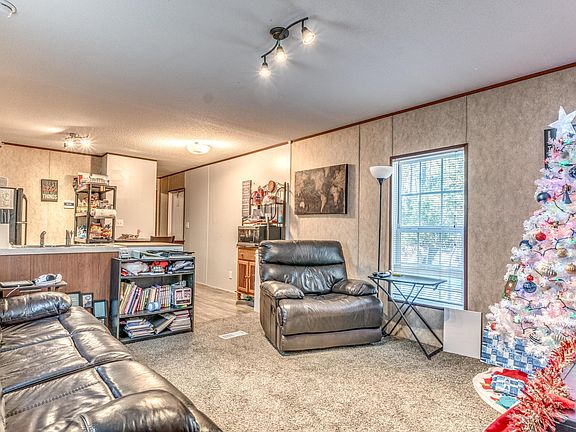 5th image of 2991 Crittenden Dr