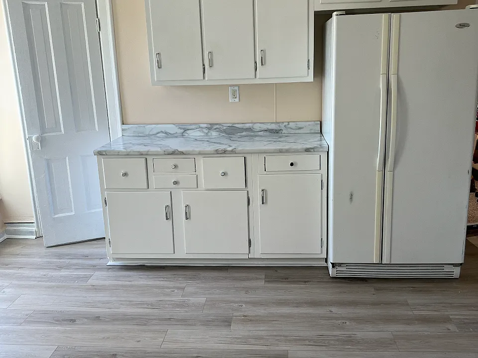 Kitchen Cabinets | Fridge