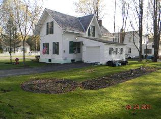 5 Pleasant St, Cambridge, NY 12816