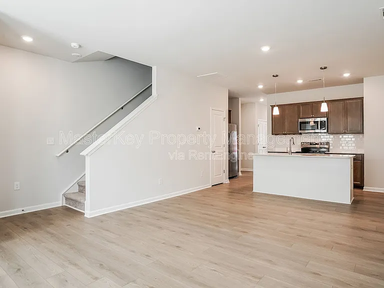 112 Silver Fir Ln — Photo 3