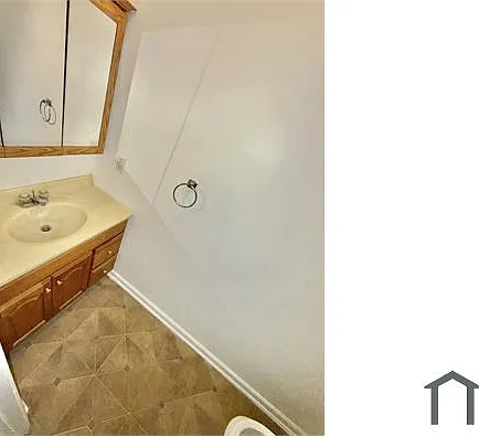1717 Lorman St — Photo 2