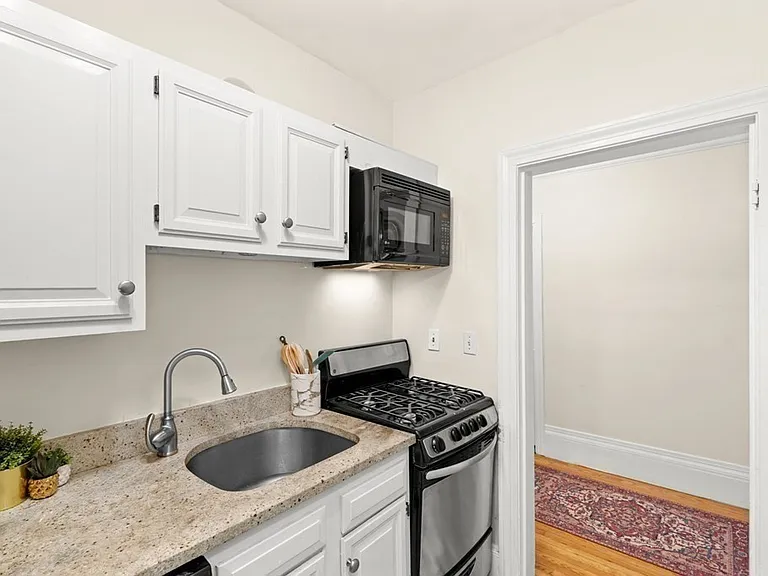 133 Marlborough St #8 — Photo 6