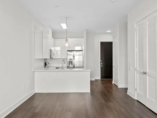 121 34th Street image 203 of 213