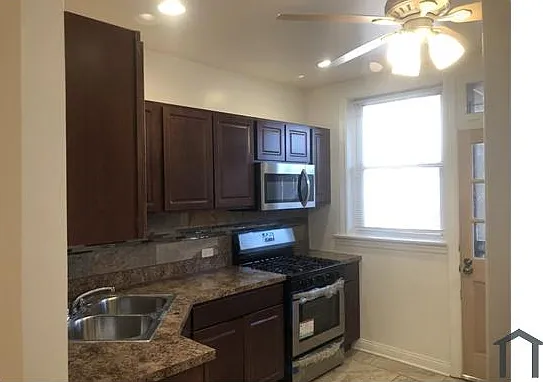2 bed, 1000 sqft, $1,475 — Photo 4