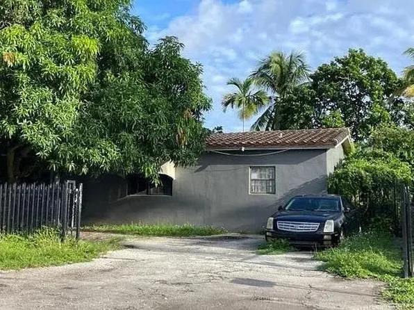845 NW 144th St, Miami, FL 33168