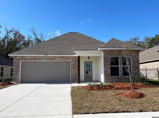 17409 Castle Dr, Prairieville, LA 70769