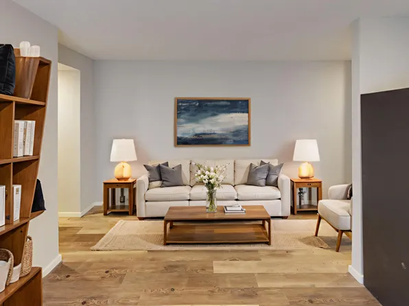 5524 Delmar Blvd, Saint Louis, MO 63112