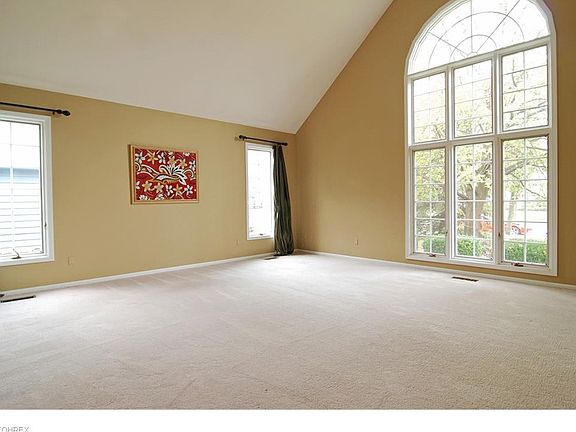 3rd image of 444 Long Pointe Dr