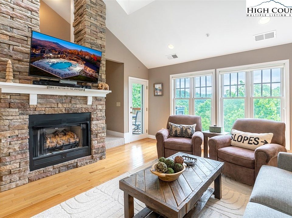 1st image of 460 Peaceful Haven #932