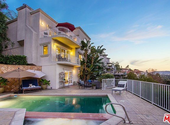 2nd image of 3638 Avenida Del Sol