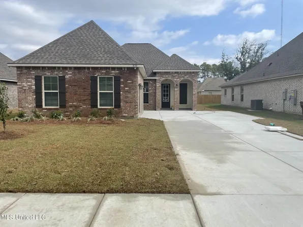 830 Ahoy Dr, Biloxi, MS 39532