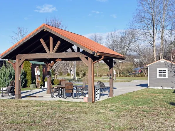 184 Golden Nugget Rd, Blairsville, GA 30512