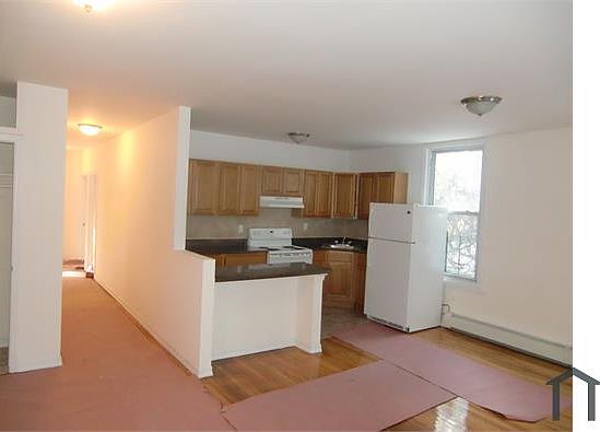 3rd image of 3341 Webster Ave #1F