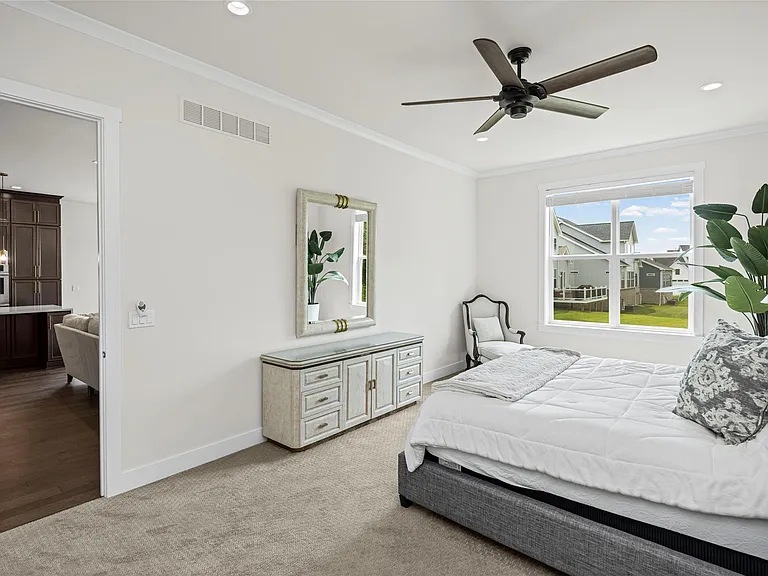 5636 Suffolk Ct — Photo 35