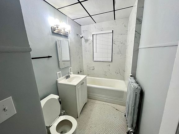 4th image of 3701-3705 Jones St #9