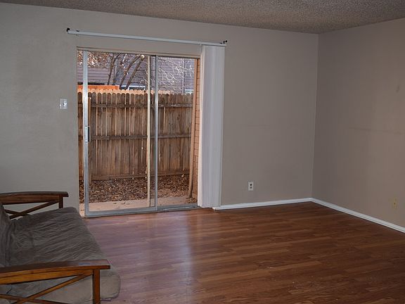 2nd image of 4700 Boulder Dr