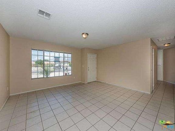 4th image of 15560 Avenida Florencita