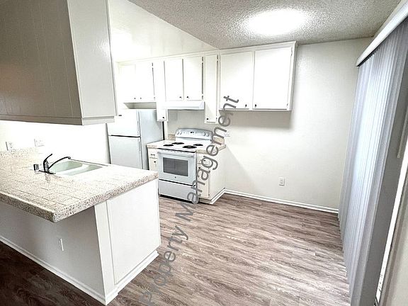 4th image of 4645 Palm Ave APT 2