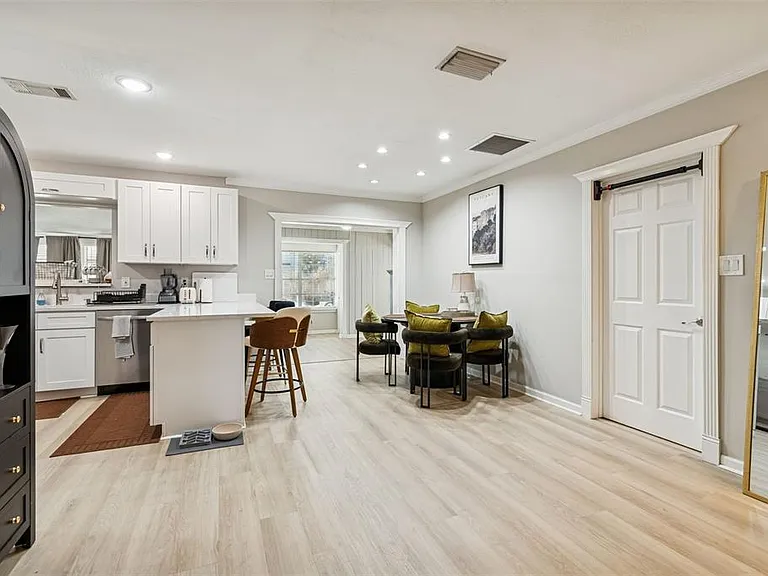 2302 S Arrawana Ave — Photo 13