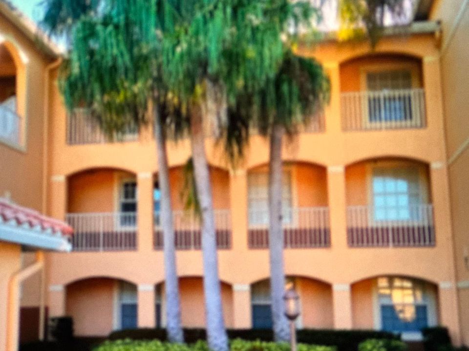 1st image of 150 L Pavia Blvd